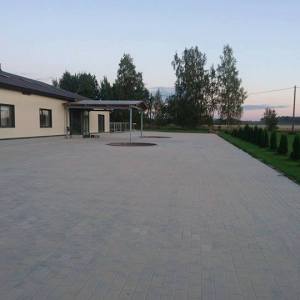 Maja-esine-parkla